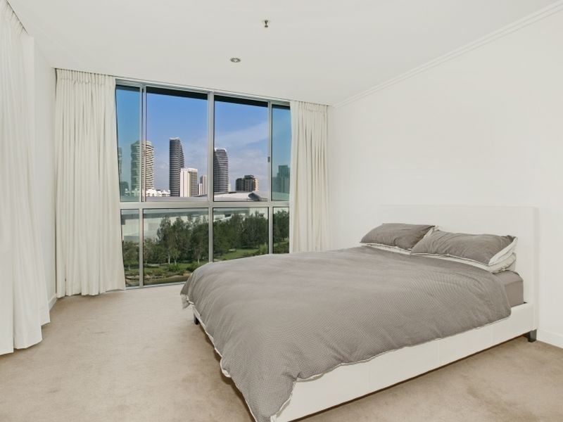 1511/33 TE Peters Driive, Broadbeach Waters QLD 4218