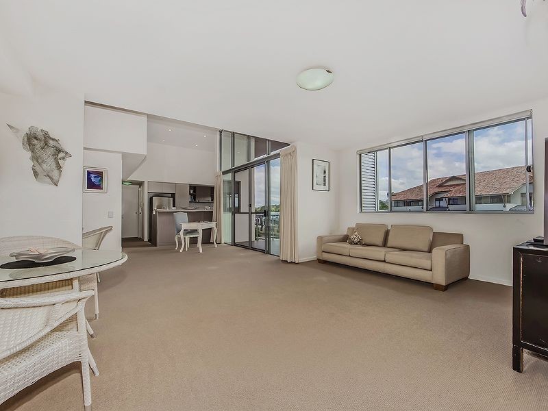 220/60 Riverwalk Avenue, Robina QLD 4226