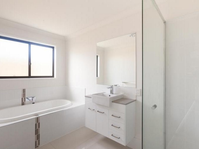 27 Hill Drive, Pimpama QLD 4209