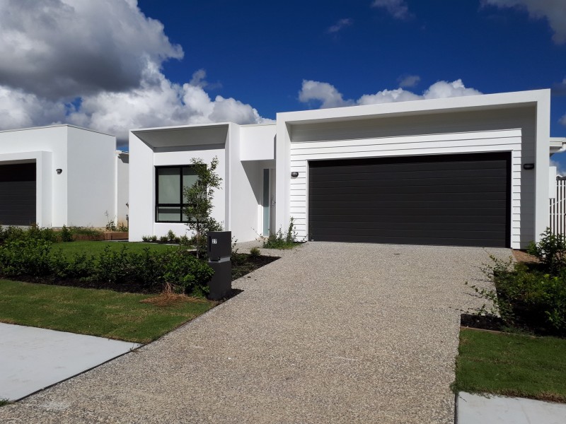27 Hill Drive, Pimpama QLD 4209
