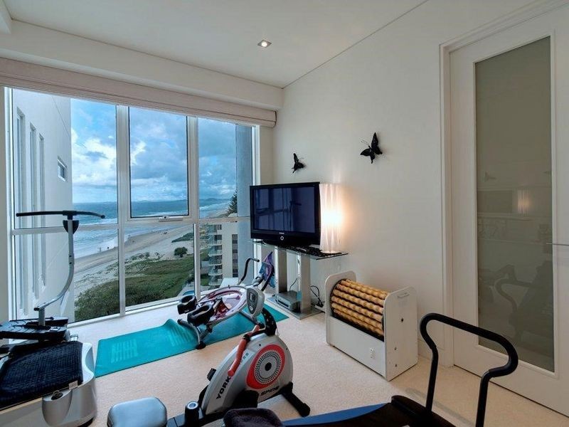 1 Enderley Avenue, Surfers Paradise QLD 4217