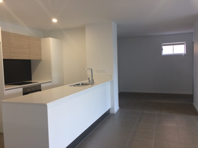 1 Waterford Court, Bundall QLD 4217