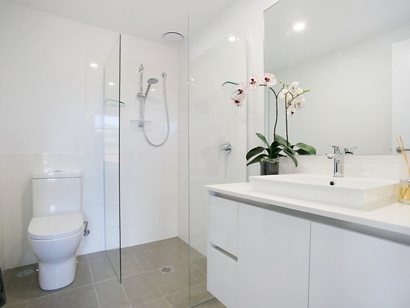 1 Waterford Court, Bundall QLD 4217