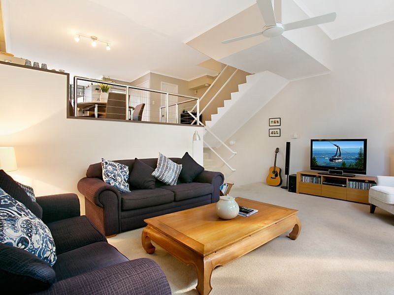 2/7 Campbell Street, Sorrento QLD 4217