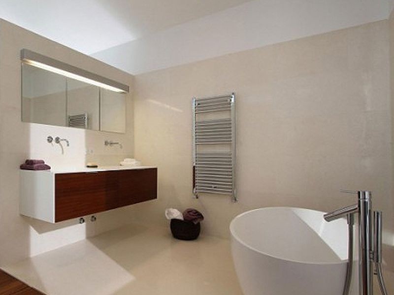 11 Holland Court, Broadbeach Waters QLD 4218