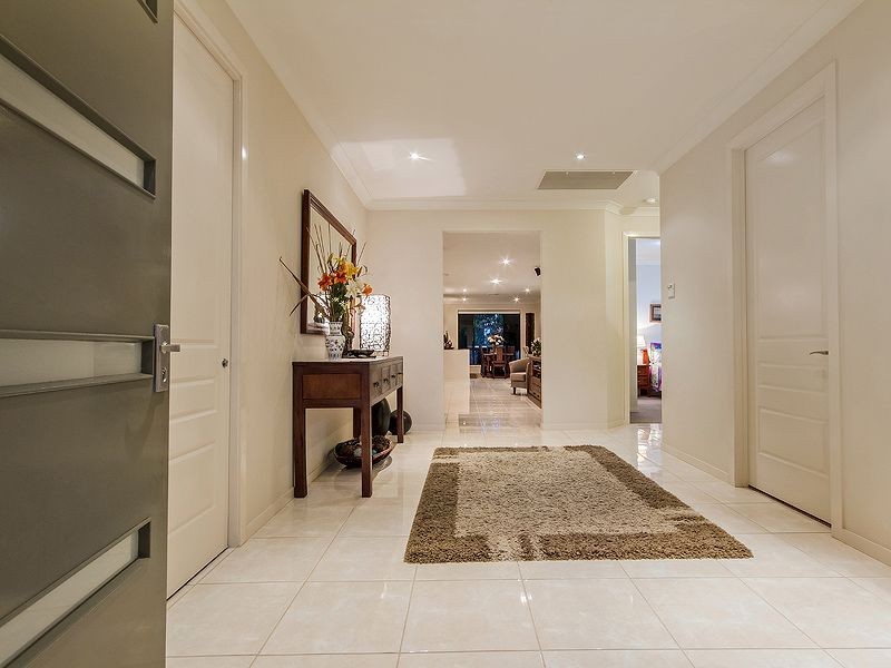 54 Great Southern Drive (The Gallery), Robina QLD 4226