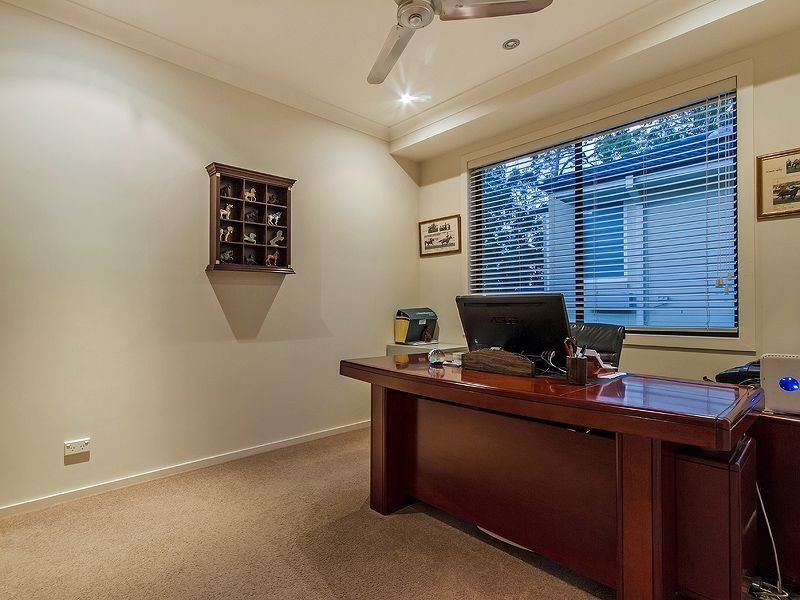 54 Great Southern Drive (The Gallery), Robina QLD 4226