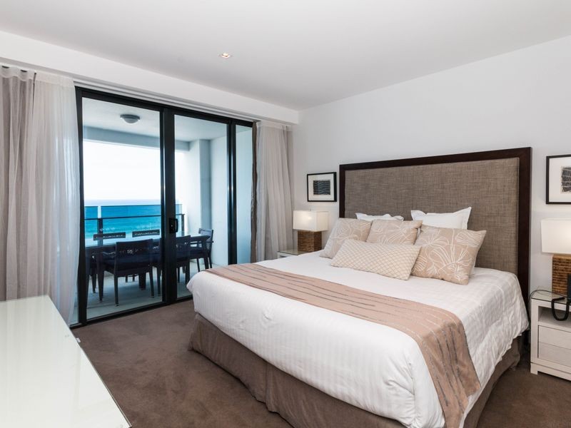 804/4 The Esplanade, Surfers Paradise QLD 4217