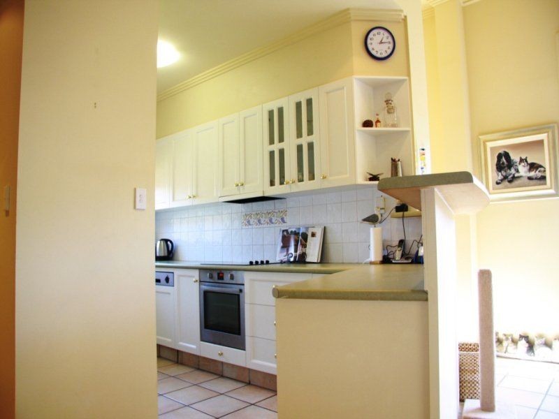 1/18 Poinciana Crescent, Bundall QLD 4217