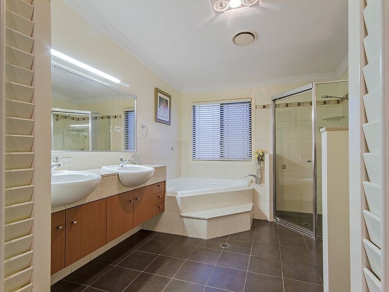 23 Corvus Way  ‘The Gallery’, Robina QLD 4226