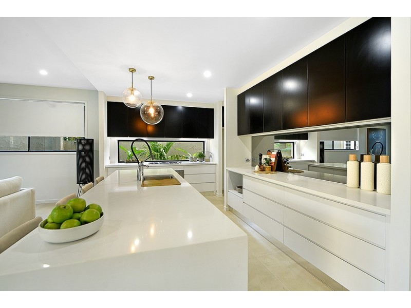 24 Remo Street, Isle Of Capri QLD 4217