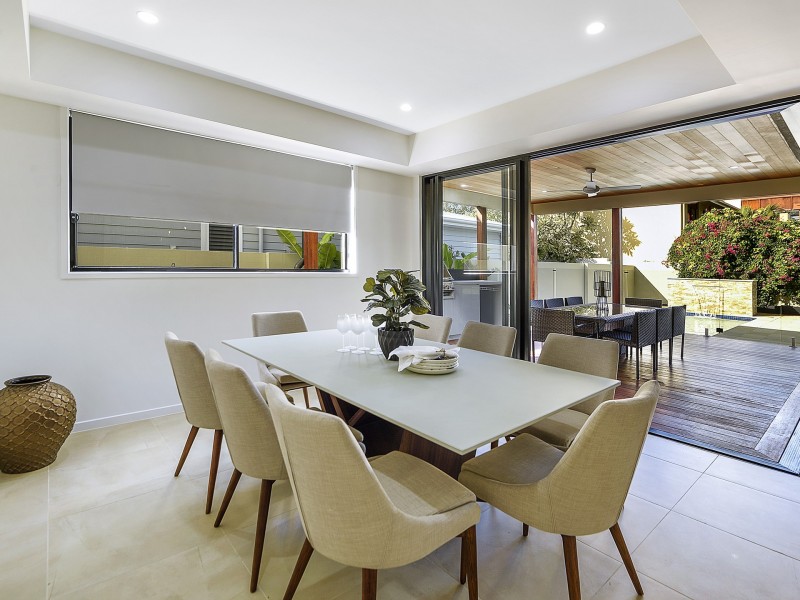 24 Remo Street, Isle Of Capri QLD 4217