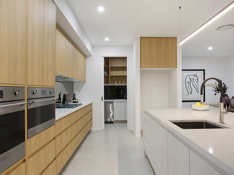 22 Key West, Broadbeach Waters QLD 4218