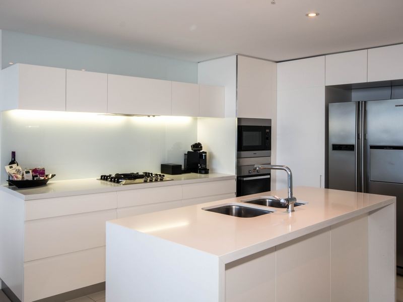 1 Oracle Boulevard, Broadbeach QLD 4218