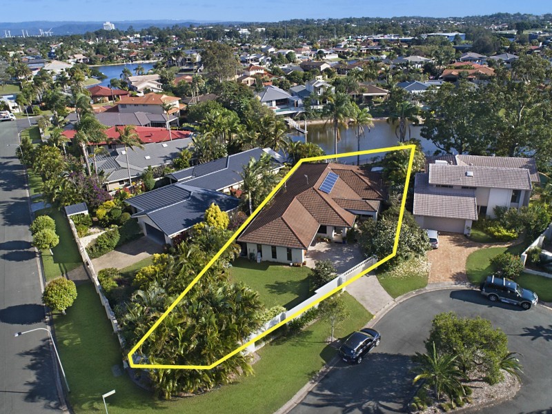 2 Dale Court, Sorrento QLD 4217