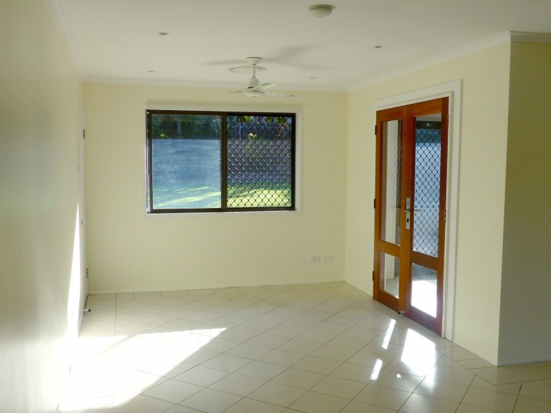 13 Collins Crescent, Benowa QLD 4217