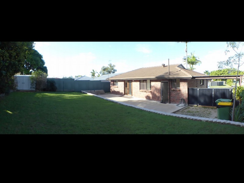 13 Collins Crescent, Benowa QLD 4217