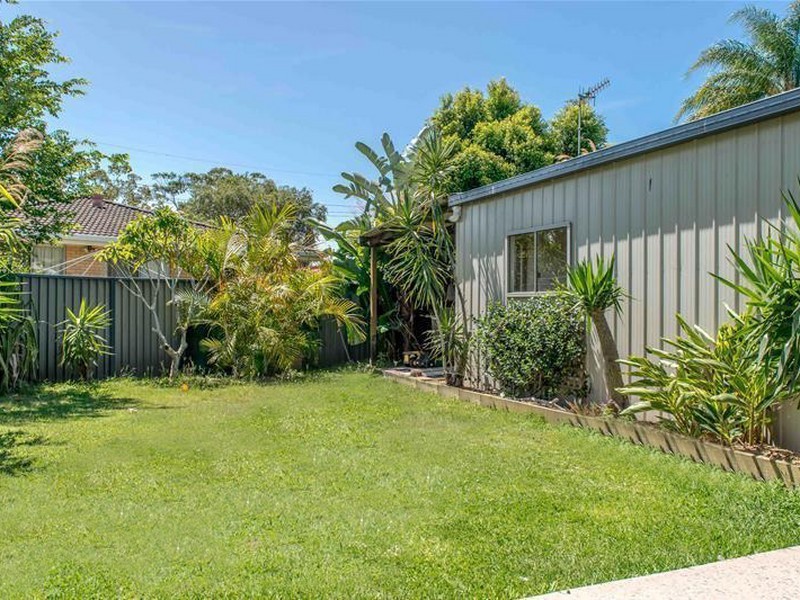 24 Leyte Avenue, Palm Beach QLD 4221