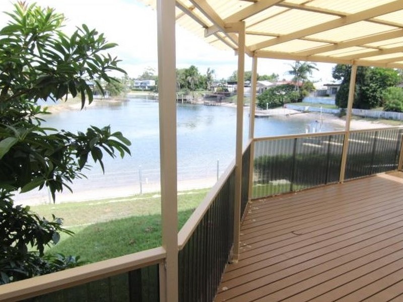 120 Salerno Street, Surfers Paradise QLD 4217