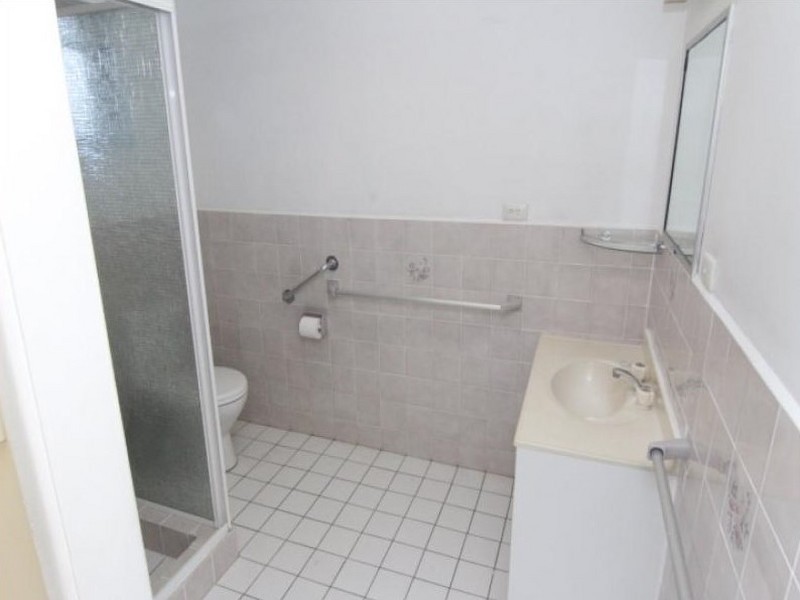 120 Salerno Street, Surfers Paradise QLD 4217