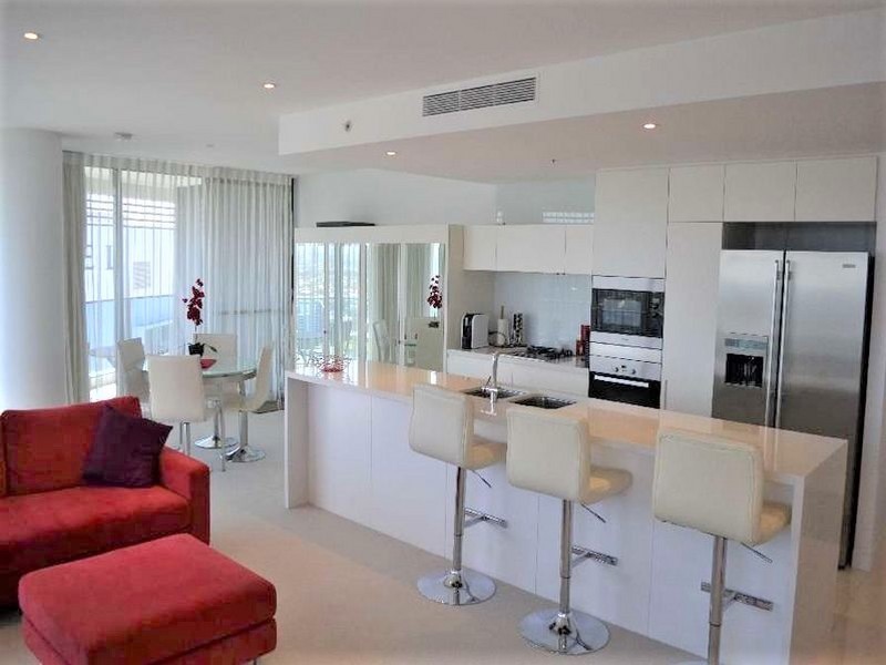 22502/4 Charles Avenue, Broadbeach QLD 4218