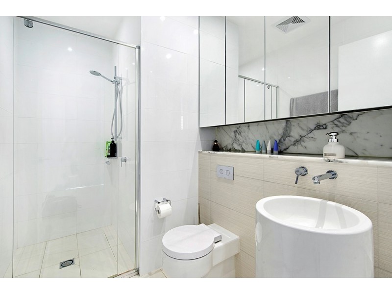 22502/4 Charles Avenue, Broadbeach QLD 4218