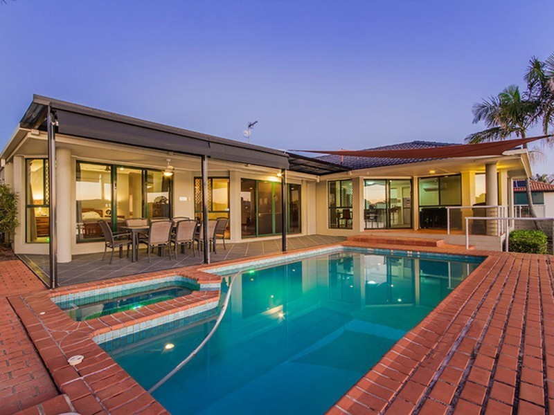 12 Port Jackson Boulevard, Clear Island Waters QLD 4226