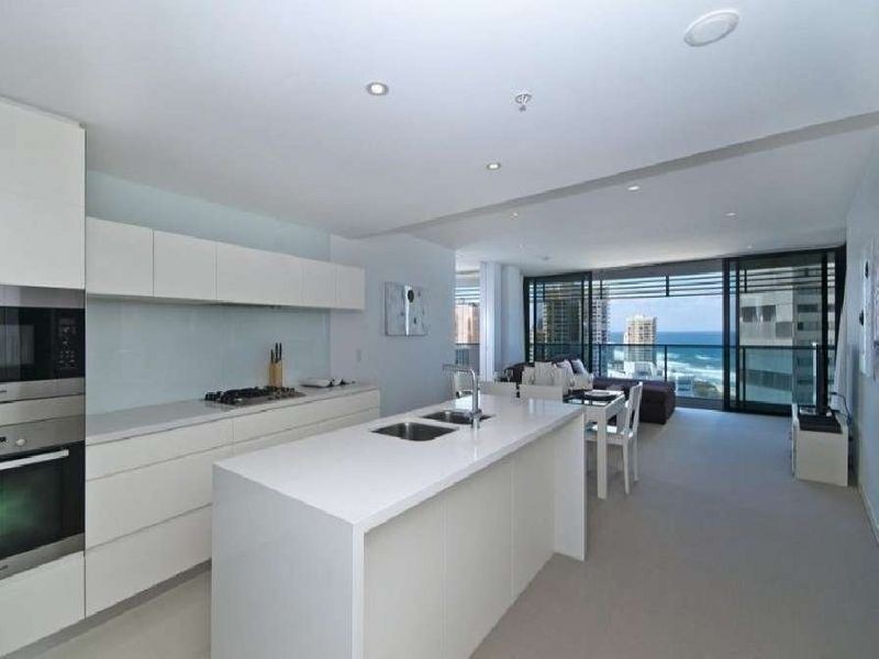 21/1 Oracle Boulevard Tower One, Broadbeach QLD 4218