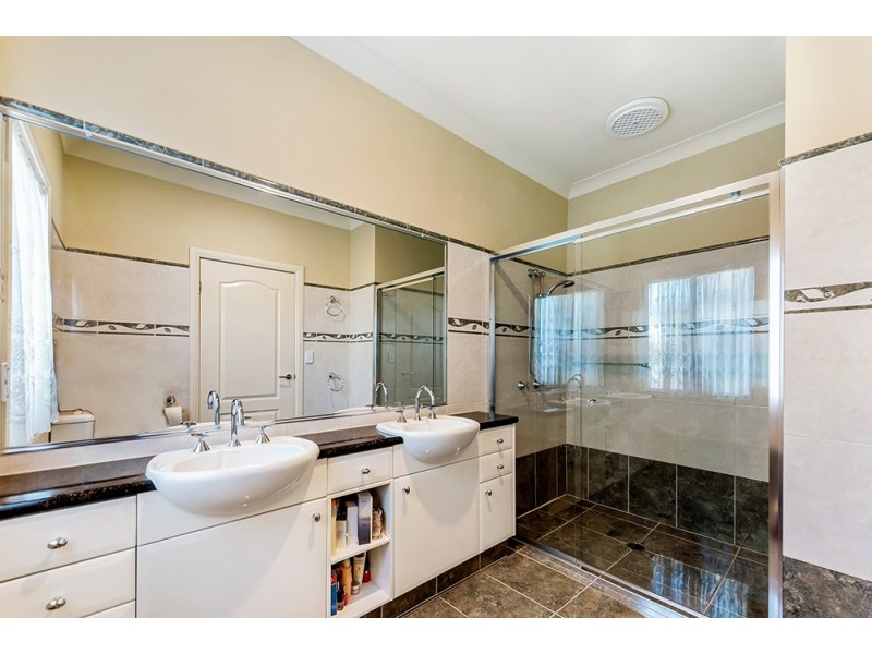 2/46 Dawn Parade, Miami QLD 4220