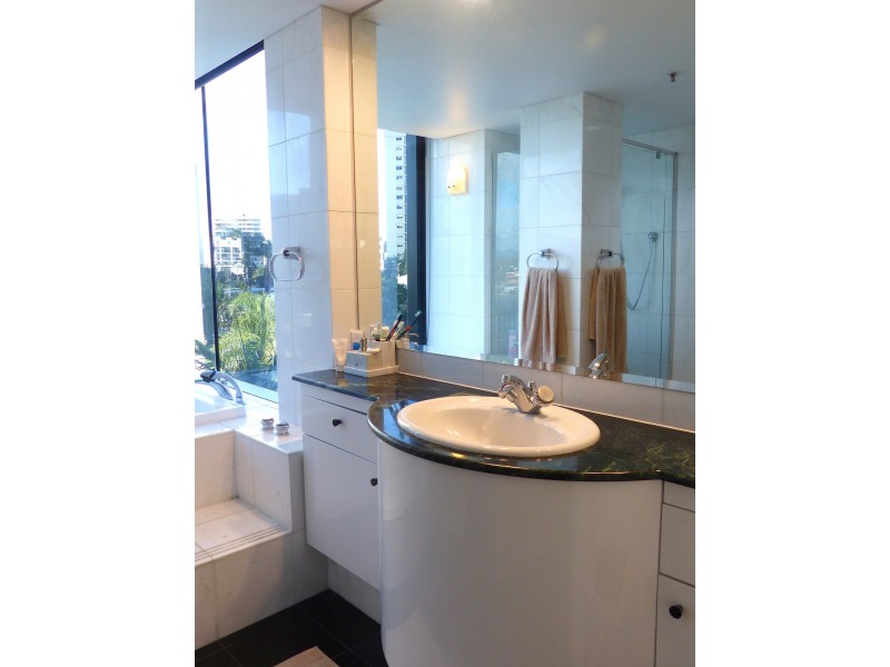 3/20 Riverview Parade, Surfers Paradise QLD 4217