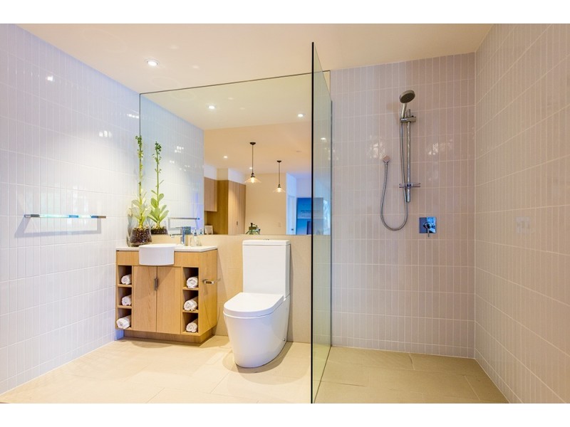 803/50 Surf Parade, Broadbeach QLD 4218