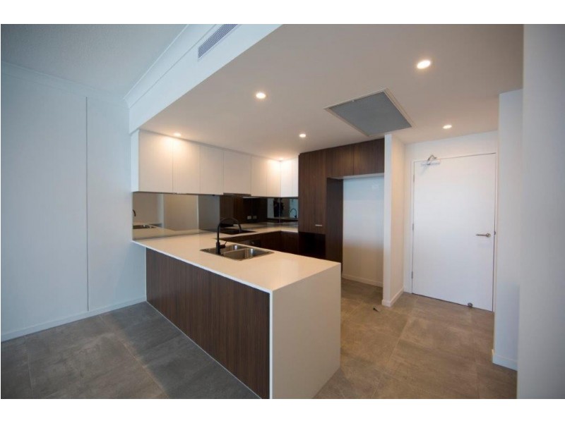 1105/397 Christine Avenue, Varsity Lakes QLD 4227