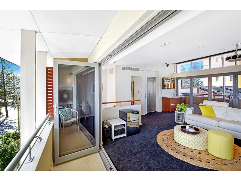4/13 Second Avenue, Broadbeach QLD 4218