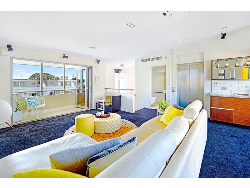 4/13 Second Avenue, Broadbeach QLD 4218