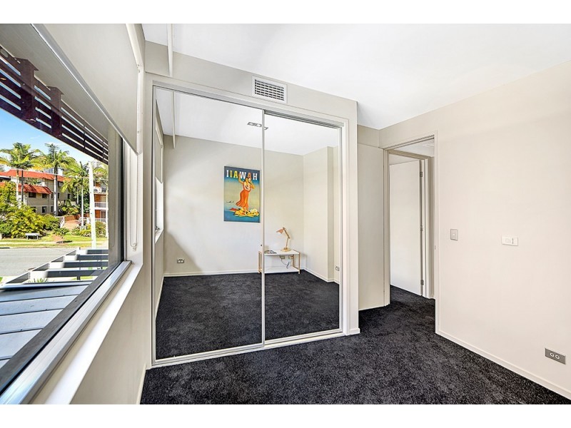 4/13 Second Avenue, Broadbeach QLD 4218