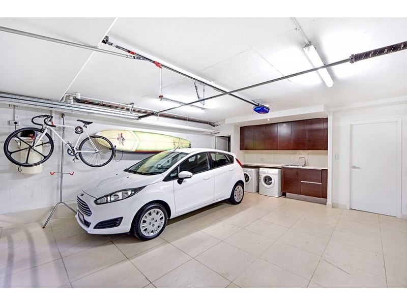 4/13 Second Avenue, Broadbeach QLD 4218