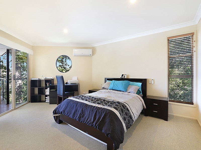 64 Doubleview Drive, Elanora QLD 4221