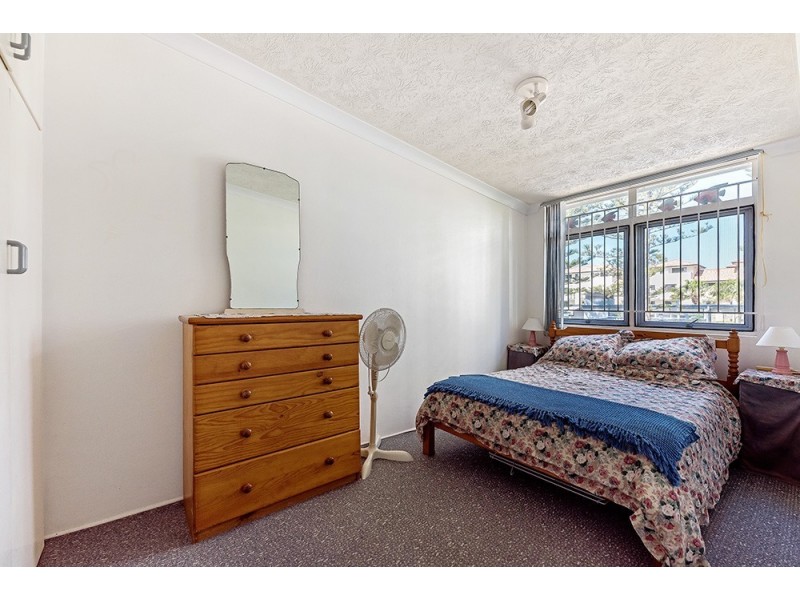 12/15-17 George Avenue, Broadbeach QLD 4218