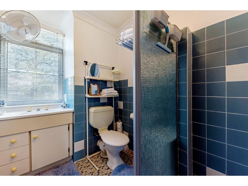 12/15-17 George Avenue, Broadbeach QLD 4218