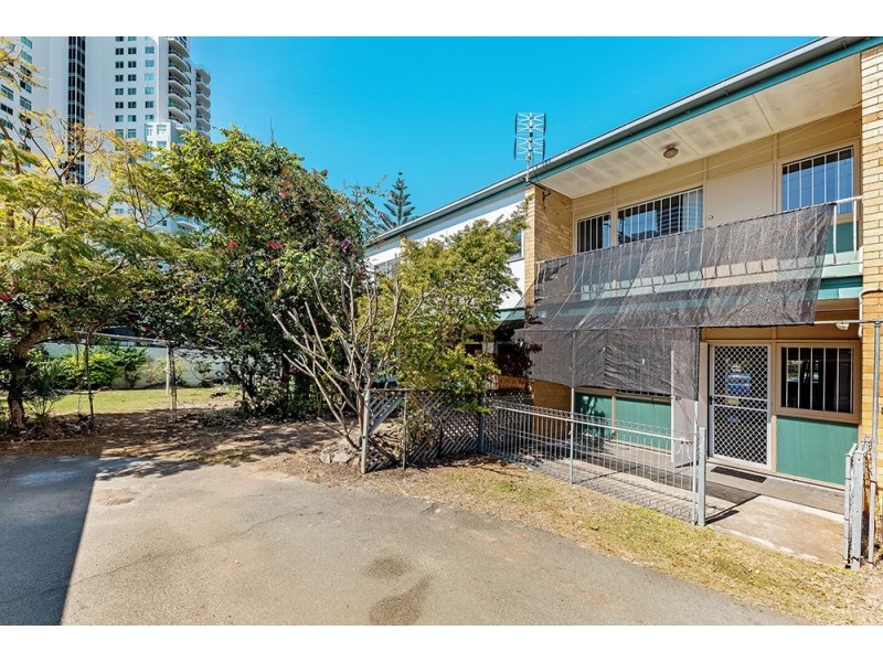 12/15-17 George Avenue, Broadbeach QLD 4218