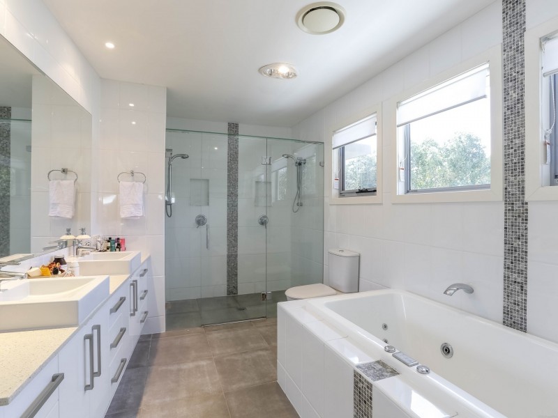 5019B Riverwood Grove, Benowa QLD 4217