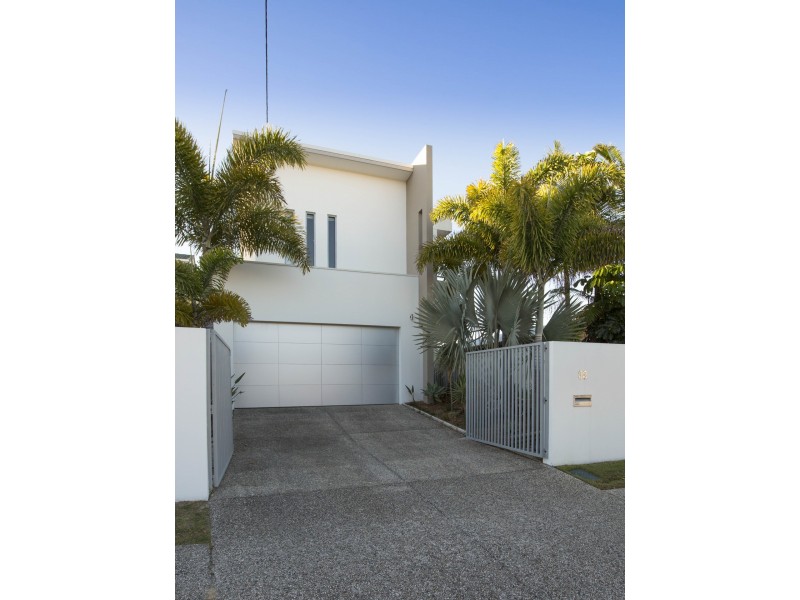 33 Sunbrite Avenue, Mermaid Beach QLD 4218