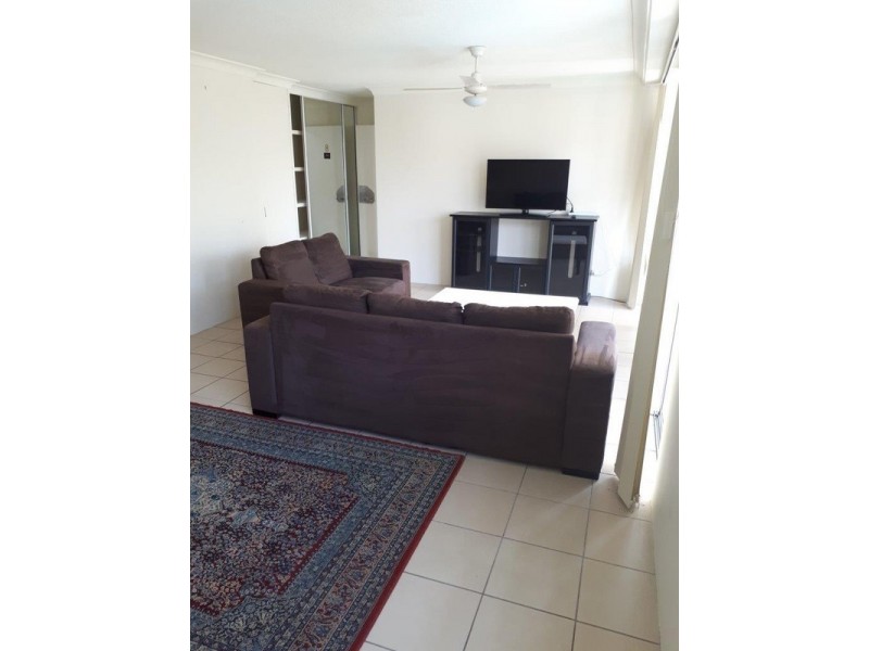 8/33 Beach Parade, Broadbeach QLD 4218