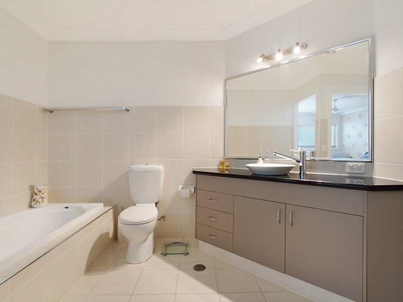 46 Heights Drive, Robina QLD 4226