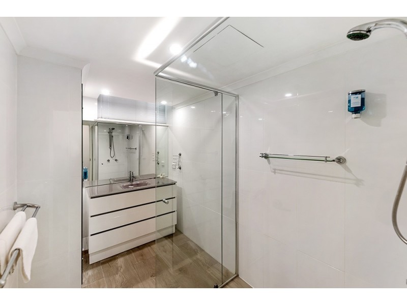 309/40 Surf Parade, Broadbeach QLD 4218