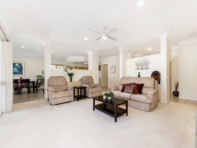 37 Martingale Circuit, Clear Island Waters QLD 4226