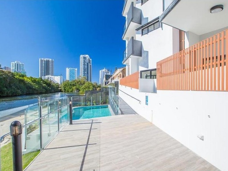 203/9 Hooker Boulevard, Broadbeach QLD 4218