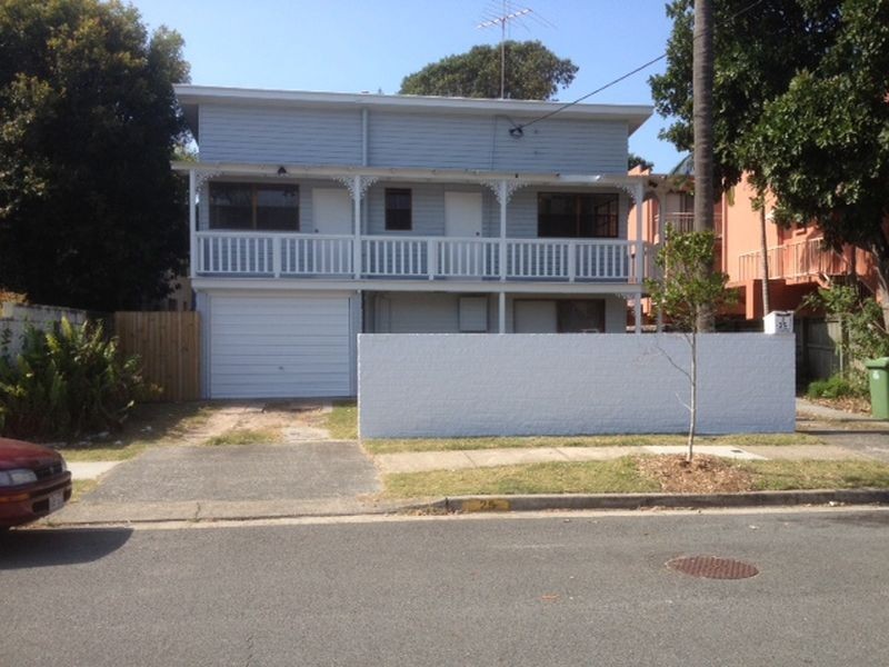 25 Second Avenue, Broadbeach QLD 4218