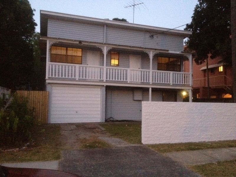 25 Second Avenue, Broadbeach QLD 4218