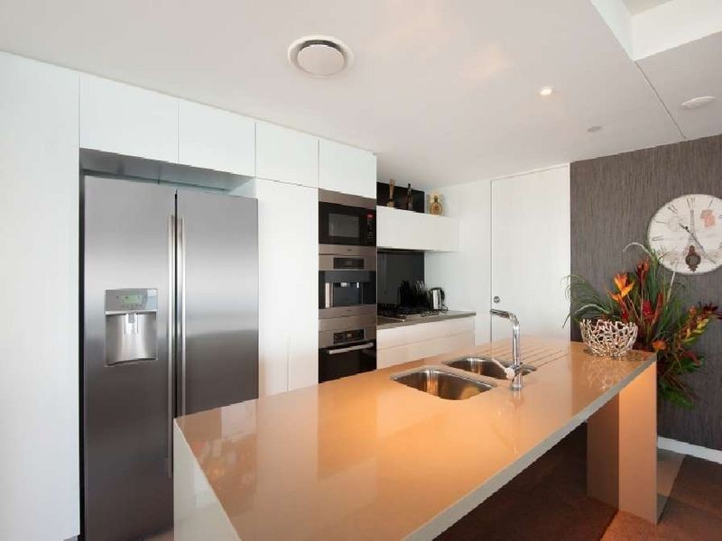 12105/1 Oracle Boulevard, Broadbeach QLD 4218